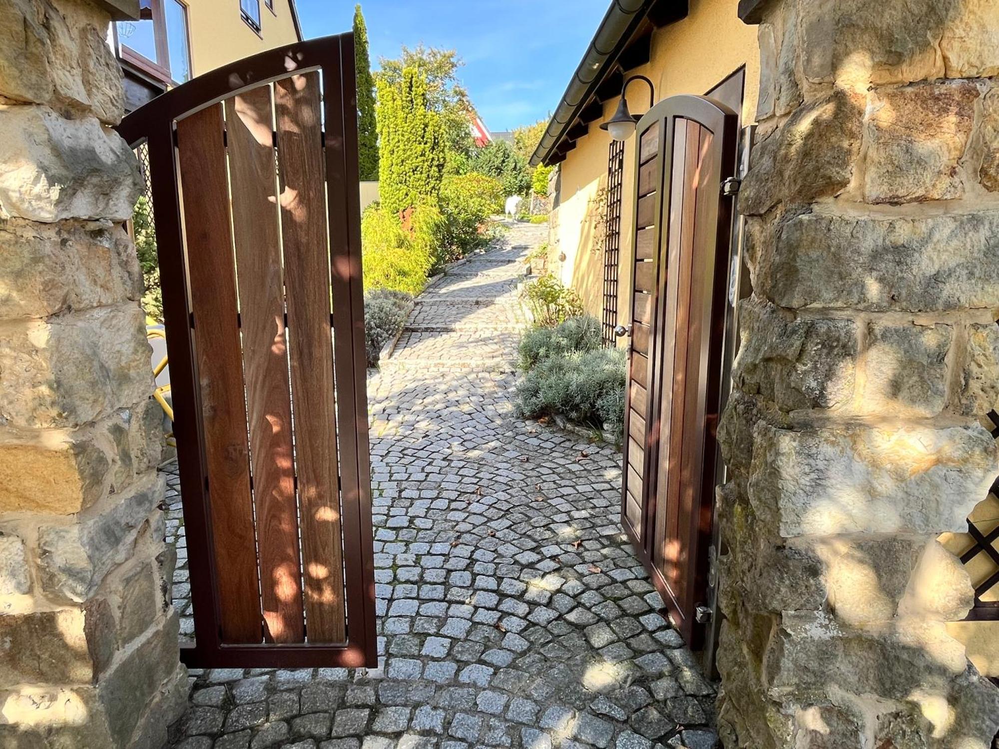 Ferienoase In Der Bierstadt Radeberg Bei Dresden Bagian luar foto